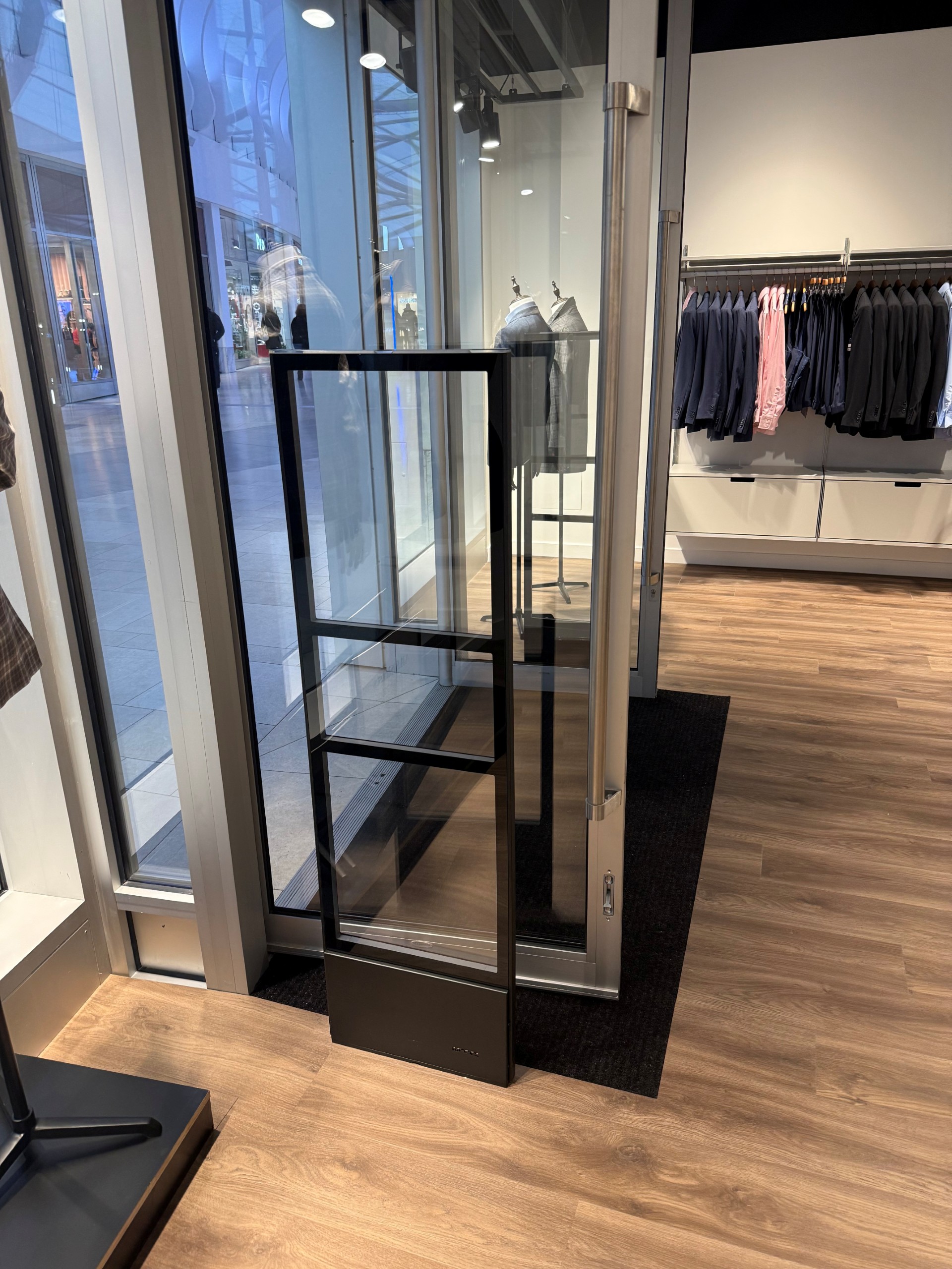 Retrofitting Retail Security at The O2 Arena Without Disruption